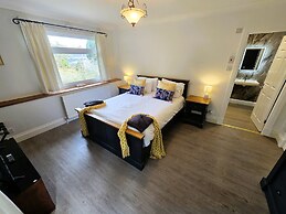 Lochwood House B&B and Self Catering