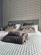 Lochwood House B&B and Self Catering