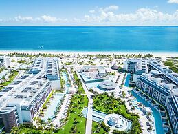 Majestic Elegance Costa Mujeres – All Inclusive