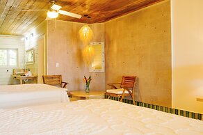 Tranquilseas Eco Lodge & Dive Center