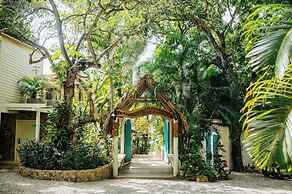 Tranquilseas Eco Lodge & Dive Center