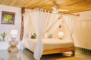 Tranquilseas Eco Lodge & Dive Center