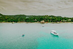 Tranquilseas Eco Lodge & Dive Center