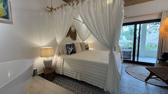 Tranquilseas Eco Lodge & Dive Center