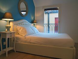 Cosmopolitan Central Rooms