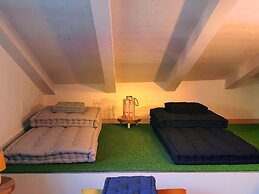 Cosmopolitan Central Rooms