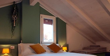 Cosmopolitan Central Rooms