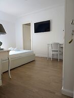 Cosmopolitan Central Rooms