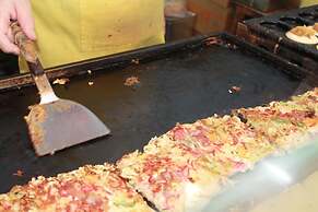 GrapeHouse Koenji - Hostel, - Caters to Women