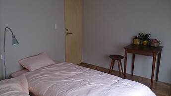 GrapeHouse Koenji - Hostel, - Caters to Women