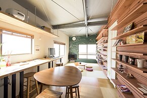 GrapeHouse Koenji - Hostel, - Caters to Women
