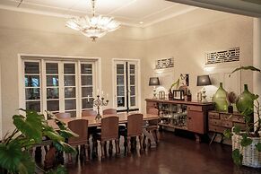 Castle Hill Bungalow