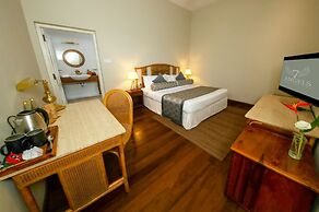 Castle Hill Bungalow