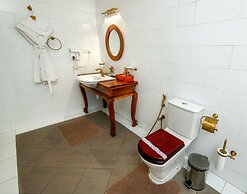 Castle Hill Bungalow