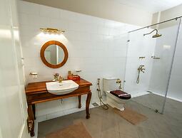 Castle Hill Bungalow