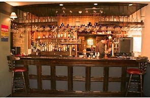 Cat and Custard Pot Inn