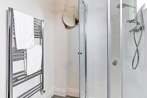 The Ship's Key Aparthotel