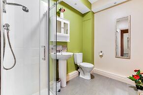 The Ship's Key Aparthotel