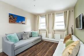 The Ship's Key Aparthotel