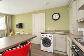 The Ship's Key Aparthotel