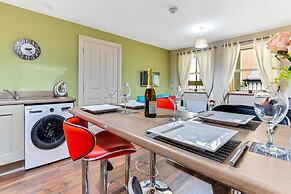 The Ship's Key Aparthotel