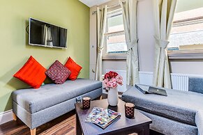 The Ship's Key Aparthotel