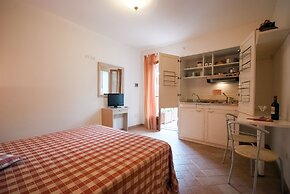 Residence Le Grazie Est