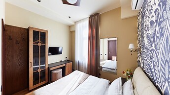 Shato Luxe Hotel