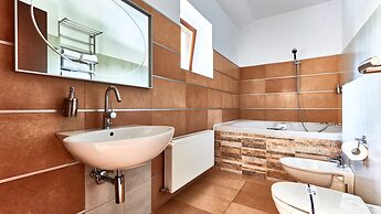 Shato Luxe Hotel