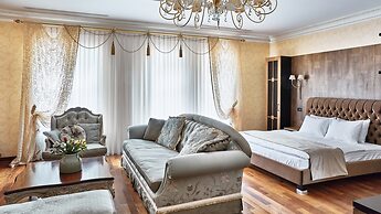 Shato Luxe Hotel