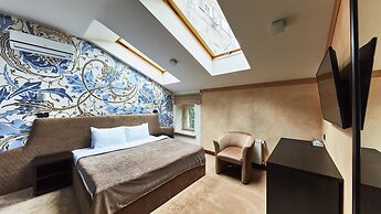 Shato Luxe Hotel