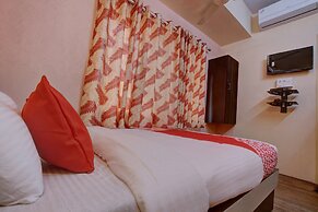 OYO 24259 Hotel Blue Inn