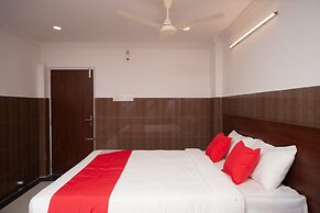Capital O 27775 Hotel Srinivasa Residency