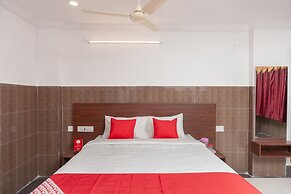 Capital O 27775 Hotel Srinivasa Residency