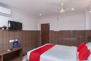 Capital O 27775 Hotel Srinivasa Residency