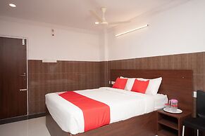 Capital O 27775 Hotel Srinivasa Residency