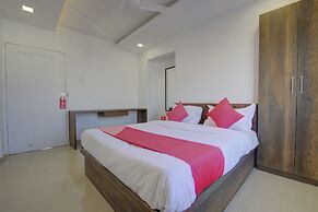 OYO 17036 Rk's Regency