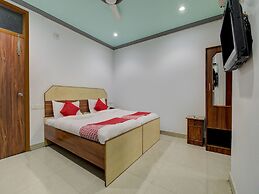 OYO 4275 Hotel Sunraj Residency