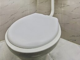 OYO 740 Hotel Suravi