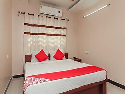 OYO 740 Hotel Suravi