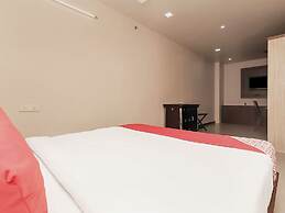 OYO 740 Hotel Suravi