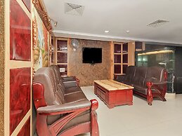 OYO 740 Hotel Suravi