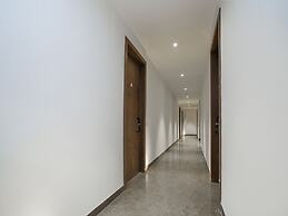 OYO 23088 Hotel Dev Palace