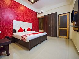 OYO 26659 Hotel Parmanand Garden