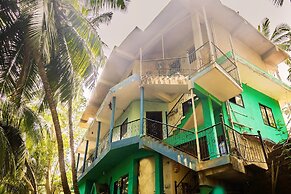 OYO 19176 Home River View 2BHK Siolim