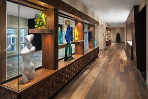 Glass Light Hotel & Gallery, Autograph Collection