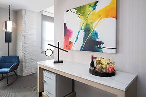 Glass Light Hotel & Gallery, Autograph Collection