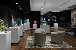 Glass Light Hotel & Gallery, Autograph Collection