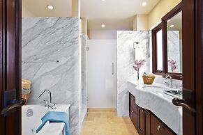 Playa de La Paz Condominiums