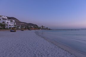 Playa de La Paz Condominiums